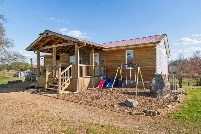 324 Laster Holman Rd, Decherd, TN 37324