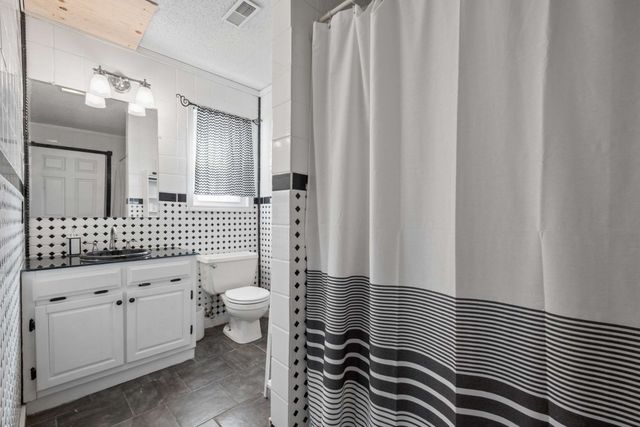 324 Laster Holman Rd, Decherd, TN 37324