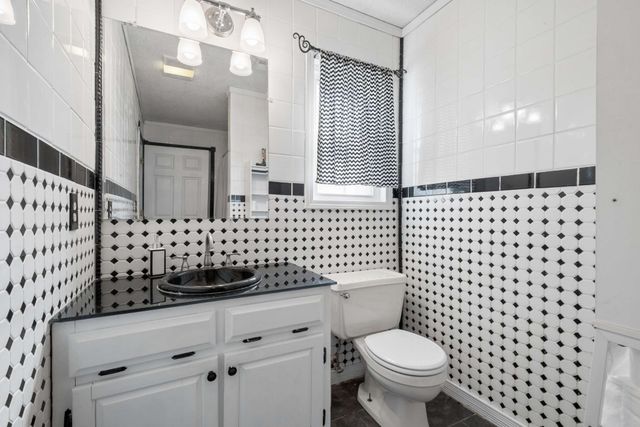 324 Laster Holman Rd, Decherd, TN 37324