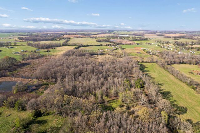 324 Laster Holman Rd, Decherd, TN 37324