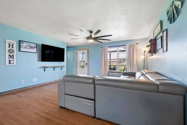 324 Laster Holman Rd, Decherd, TN 37324