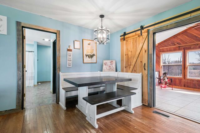 324 Laster Holman Rd, Decherd, TN 37324