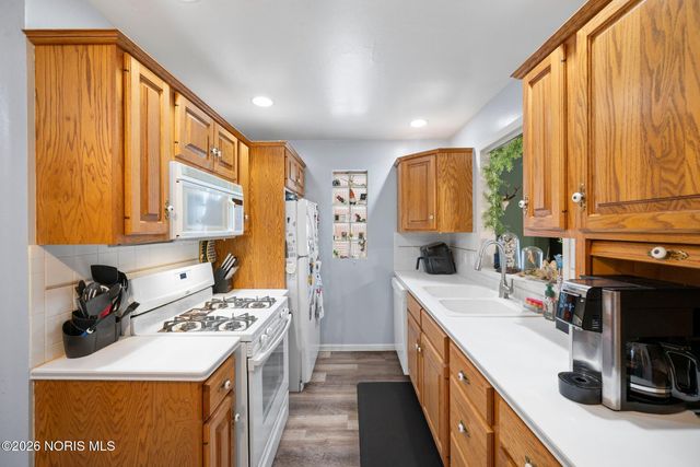 6145 Hiddenbrook Drive, Toledo, OH 43613