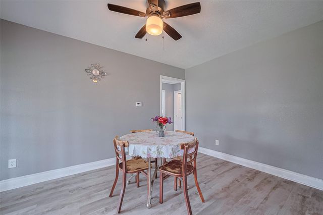 5822 Shurmard Drive, Houston, TX 77092