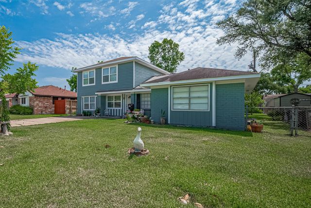 5822 Shurmard Drive, Houston, TX 77092