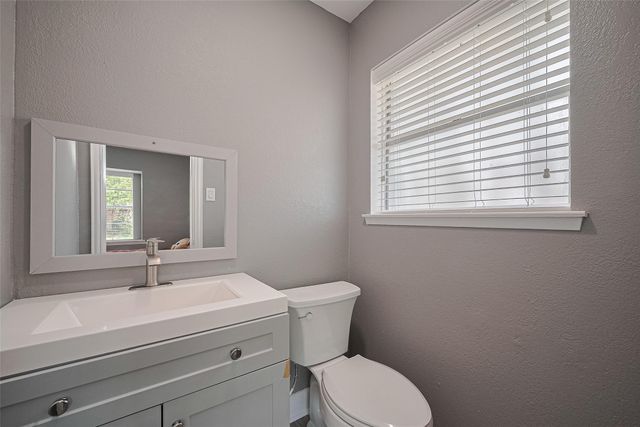 5822 Shurmard Drive, Houston, TX 77092