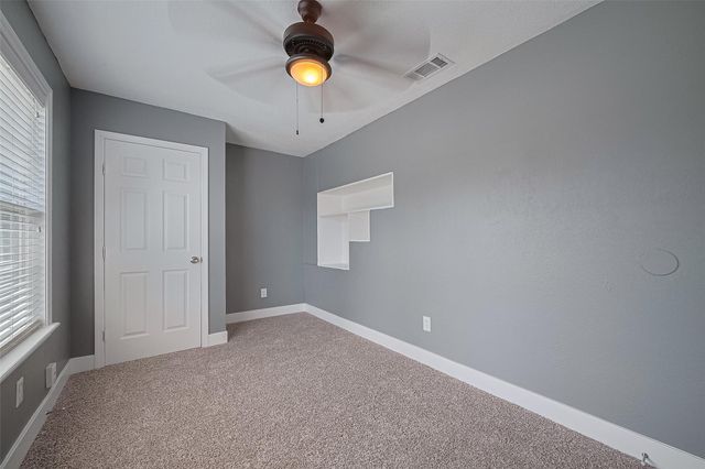 5822 Shurmard Drive, Houston, TX 77092