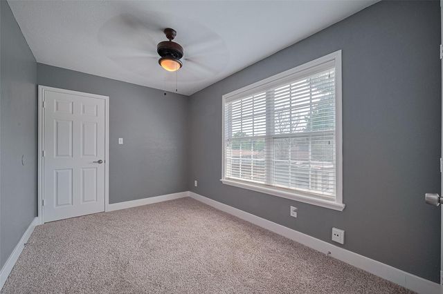 5822 Shurmard Drive, Houston, TX 77092