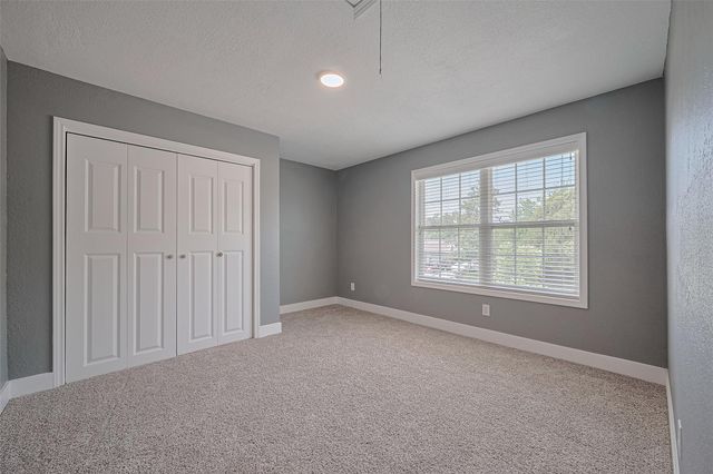 5822 Shurmard Drive, Houston, TX 77092