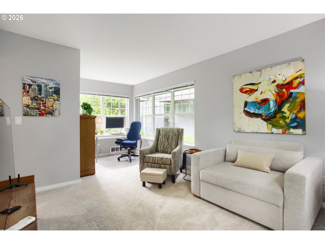 1719 Nw MILLER HILL Ct, Portland, OR 97229