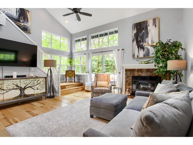 1719 Nw MILLER HILL Ct, Portland, OR 97229