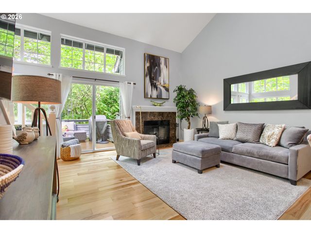 1719 Nw MILLER HILL Ct, Portland, OR 97229