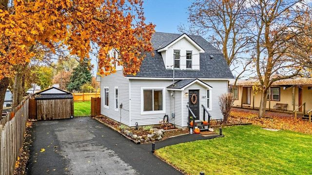 107 W Moore Ave, Deer Park, WA 99006