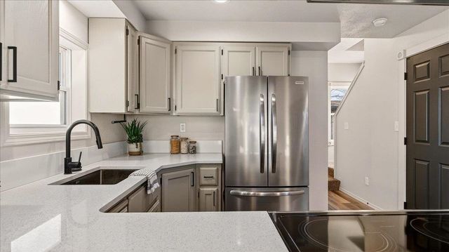 107 W Moore Ave, Deer Park, WA 99006