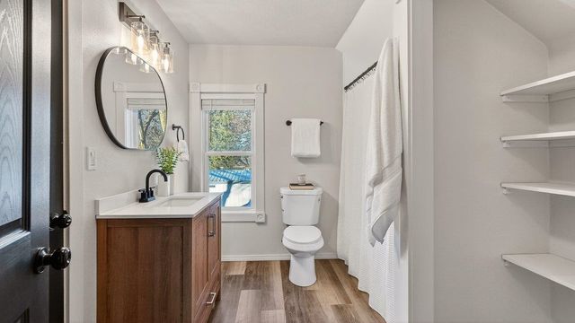 107 W Moore Ave, Deer Park, WA 99006