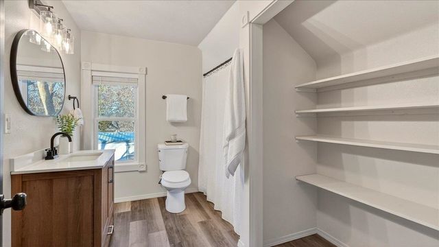 107 W Moore Ave, Deer Park, WA 99006