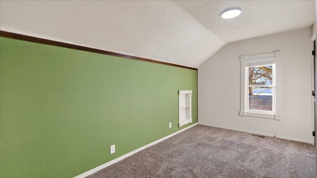 107 W Moore Ave, Deer Park, WA 99006