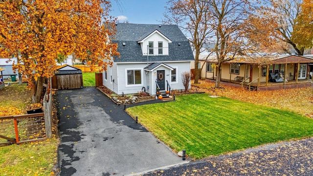 107 W Moore Ave, Deer Park, WA 99006