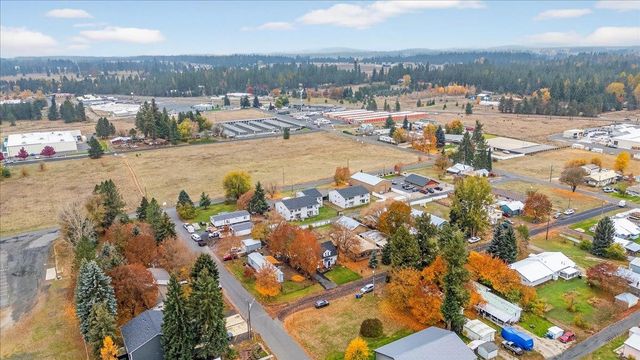 107 W Moore Ave, Deer Park, WA 99006