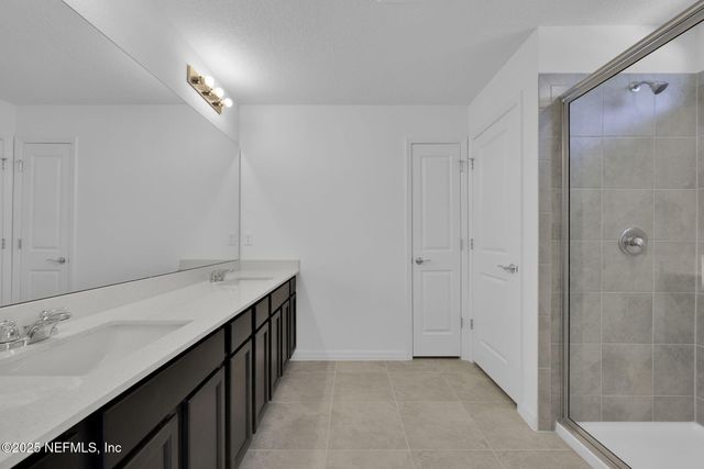 5507 LONGFIN Court, Jacksonville, FL 32244