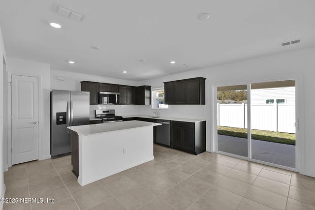 5507 LONGFIN Court, Jacksonville, FL 32244