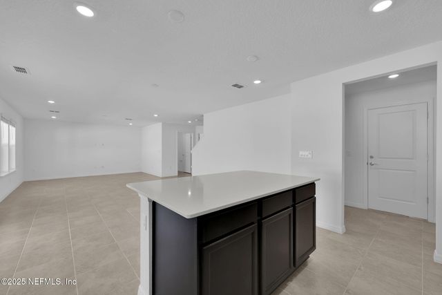 5507 LONGFIN Court, Jacksonville, FL 32244