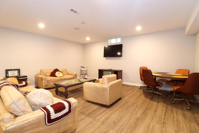 W245N2799 Single Tree DRIVE, Pewaukee, WI 53072