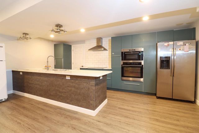 W245N2799 Single Tree DRIVE, Pewaukee, WI 53072