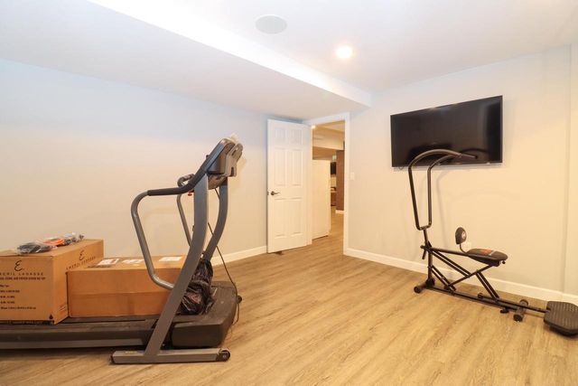 W245N2799 Single Tree DRIVE, Pewaukee, WI 53072