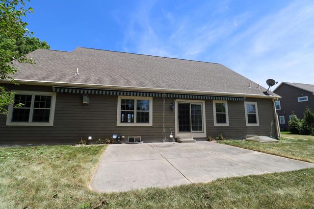 W245N2799 Single Tree DRIVE, Pewaukee, WI 53072