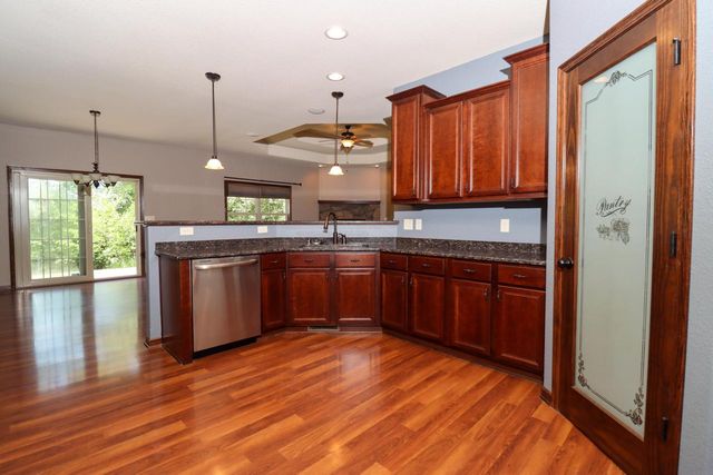 W245N2799 Single Tree DRIVE, Pewaukee, WI 53072