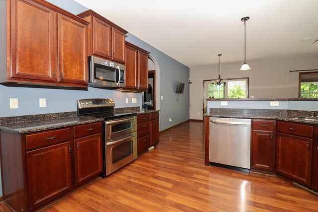 W245N2799 Single Tree DRIVE, Pewaukee, WI 53072