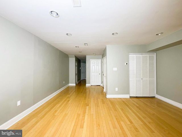 1835 D ST NE, Washington, DC 20002