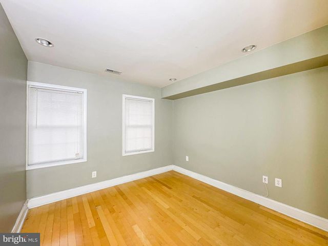 1835 D ST NE, Washington, DC 20002