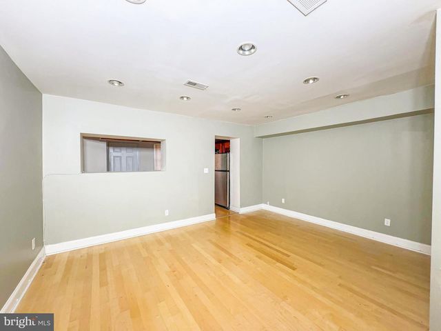 1835 D ST NE, Washington, DC 20002