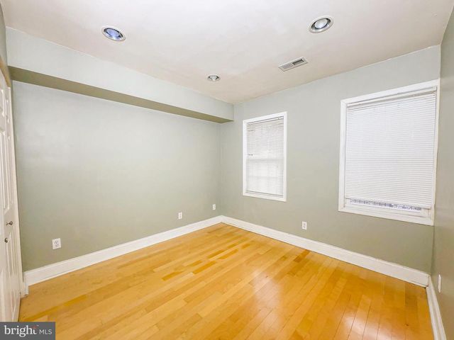 1835 D ST NE, Washington, DC 20002