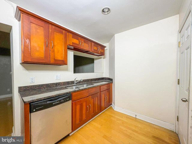 1835 D ST NE, Washington, DC 20002