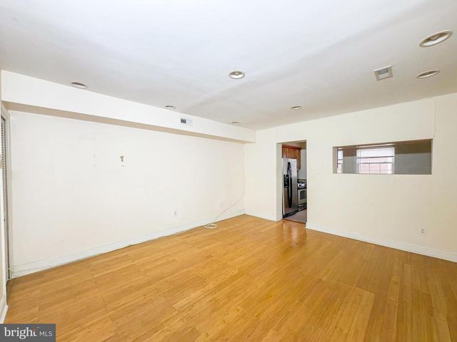 1835 D ST NE, Washington, DC 20002