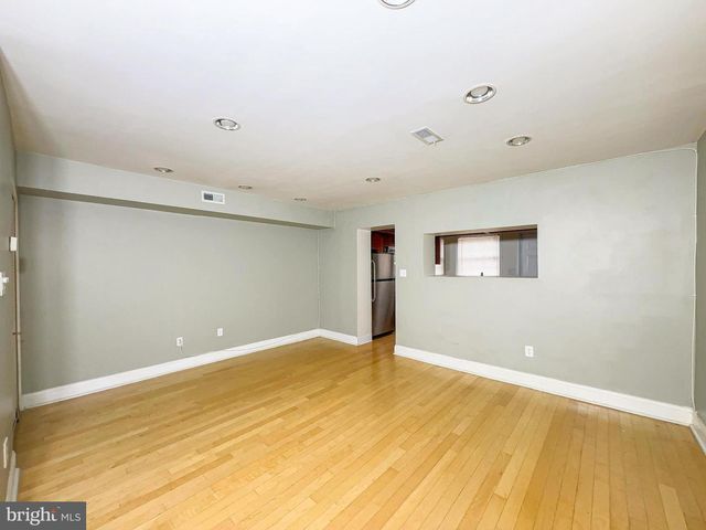 1835 D ST NE, Washington, DC 20002