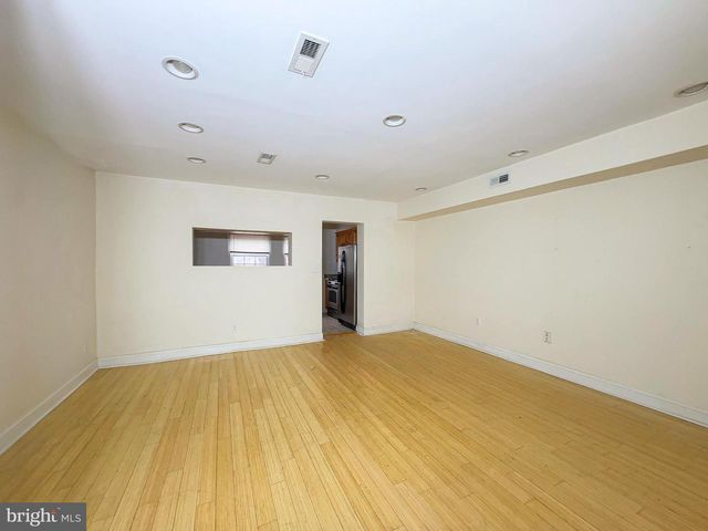 1835 D ST NE, Washington, DC 20002