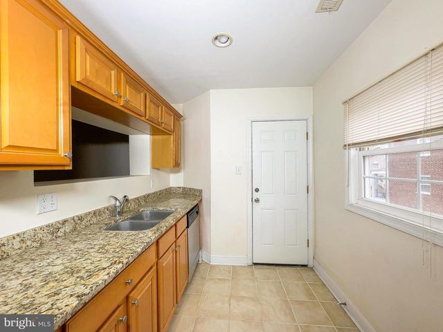 1835 D ST NE, Washington, DC 20002