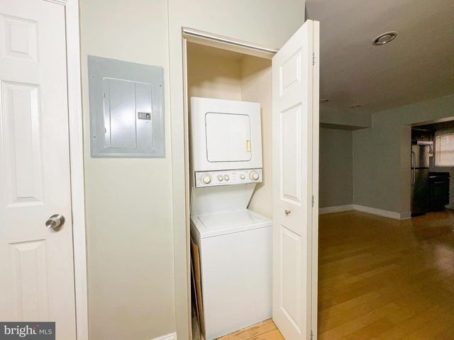 1835 D ST NE, Washington, DC 20002