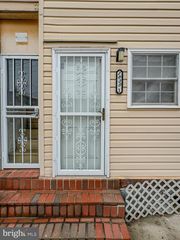 1835 D ST NE, Washington, DC 20002