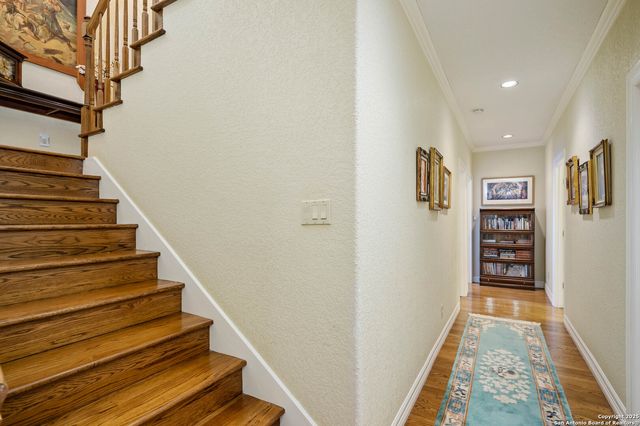 985 Janet, Canyon Lake, TX 78133