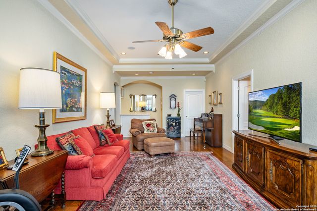 985 Janet, Canyon Lake, TX 78133