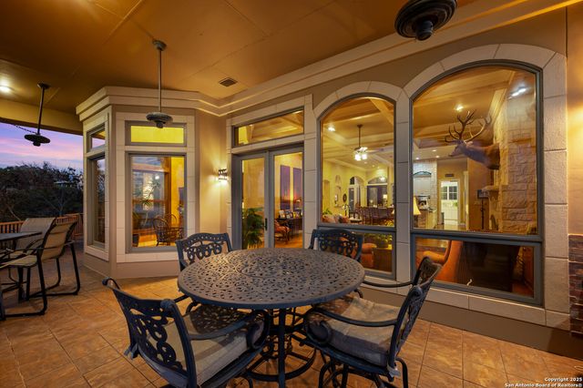 985 Janet, Canyon Lake, TX 78133