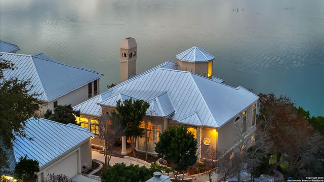 985 Janet, Canyon Lake, TX 78133