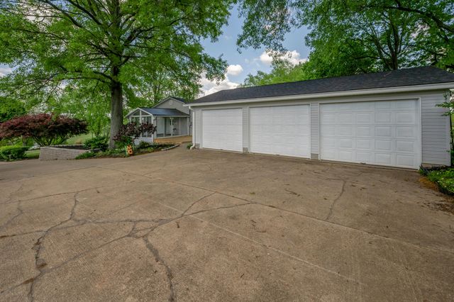 6356 Van Meter Road, Winchester, KY 40391