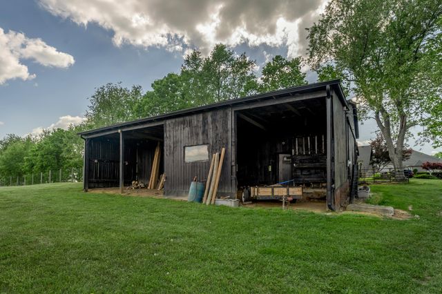6356 Van Meter Road, Winchester, KY 40391