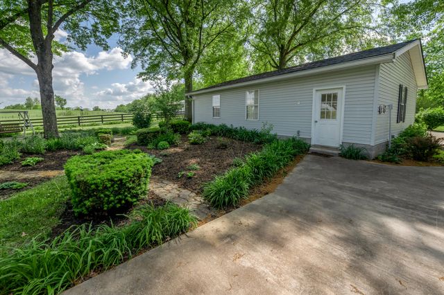 6356 Van Meter Road, Winchester, KY 40391